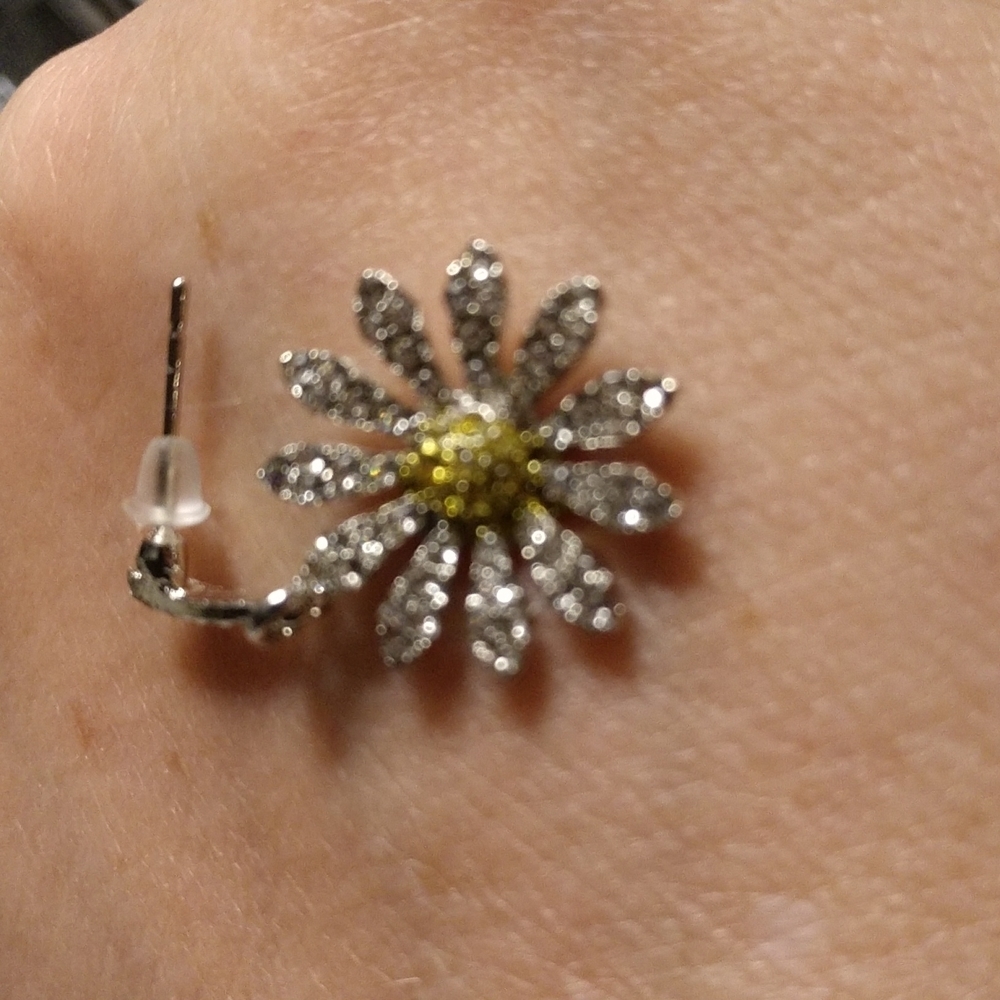 Beautiful Daisy Dangle Drop Earrings Bling Silver-tone Yellow Rhinestone Flower - Picture 9 of 12